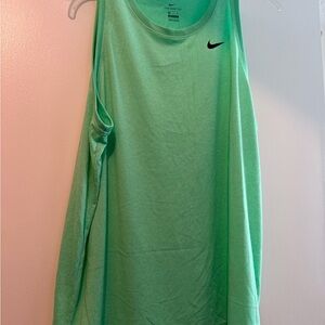 EUC Nike Women's Green Dri Fit Performance Tank Top